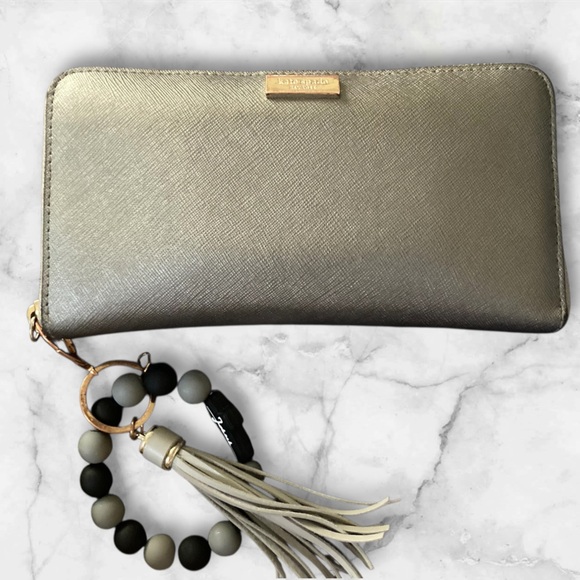 Kate Spade Silver Women's Wallet with added Tassel - Picture 1 of 11